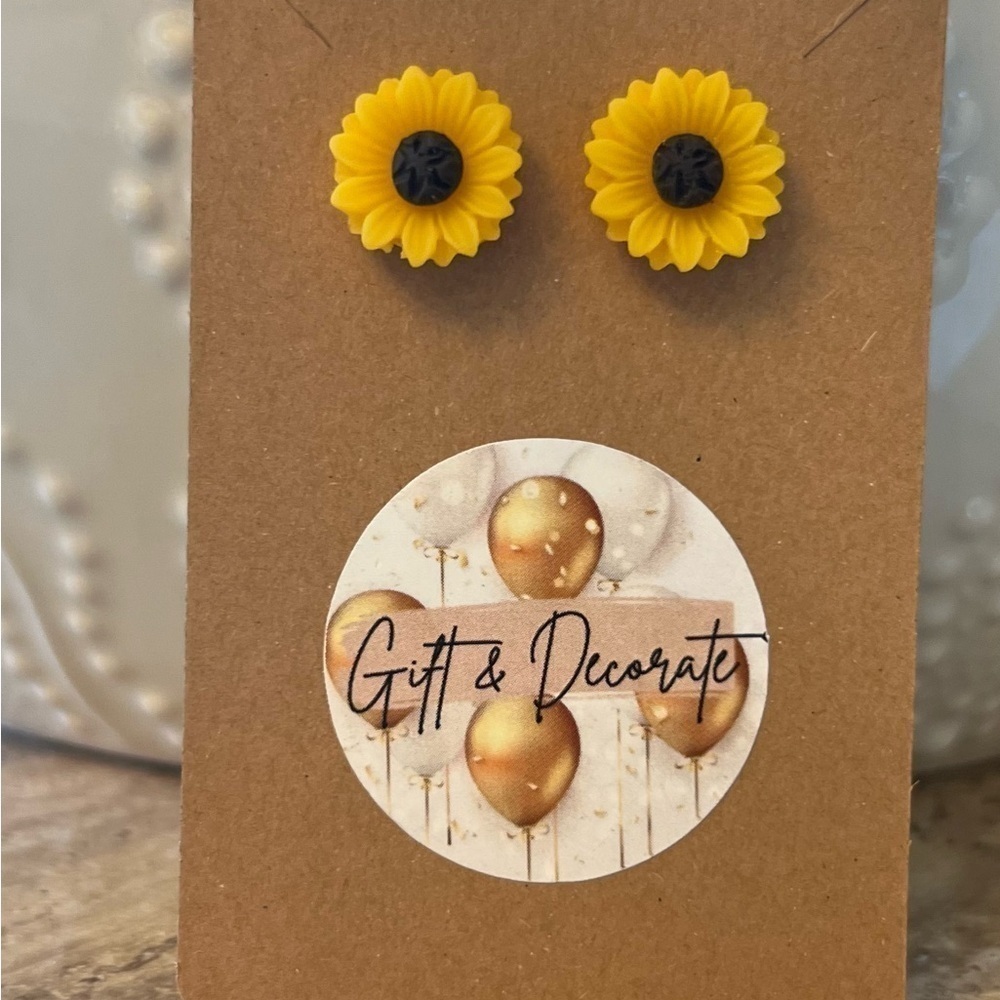 Sunflower Stud Earrings - NWT - Picture 2 of 7